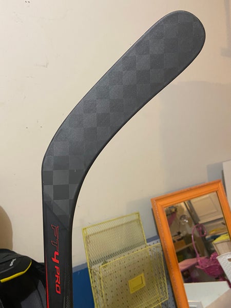 Senior Right Handed P88 Jetspeed FT4 Pro Hockey Stick