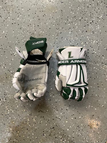 Loyola Never Used Under Armour BioFit Lacrosse Gloves 12"
