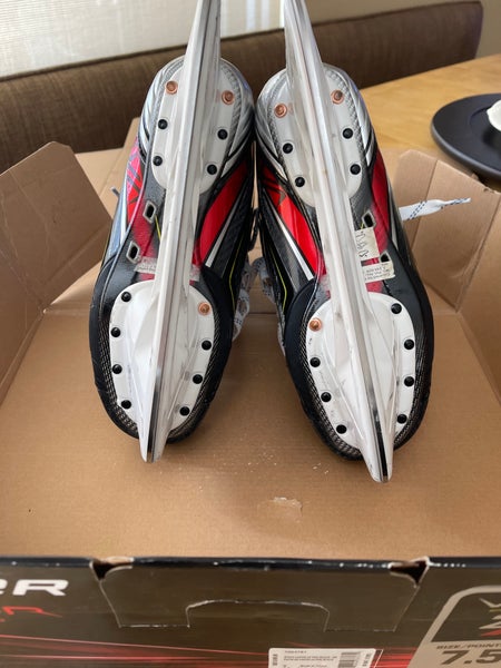 Used Bauer Regular Width Size 7.5 Vapor 2X Hockey Skates