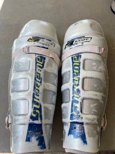 Bauer supreme shin pads