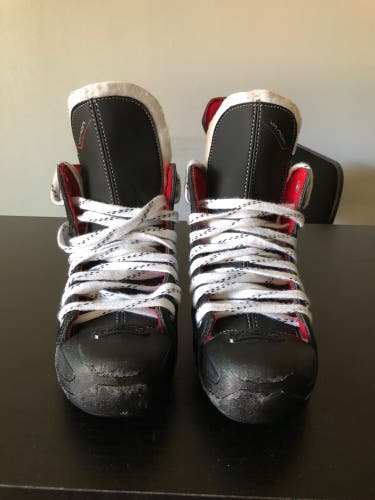 Used Bauer Vapor XR300 Skates BOOTS ONLY