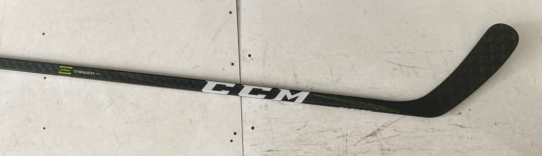 Senior New Left Hand CCM RibCor Trigger ASY Hockey Stick Mid Pattern P90 Pro Stock