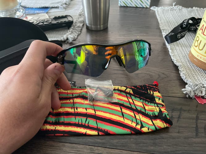 Unisex One Size Fits All Oakley Radar Sunglasses