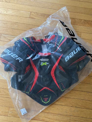 Senior Medium Bauer  Vapor 2x pro Shoulder Pads