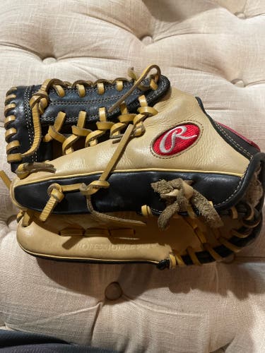 Used Left Hand Throw 11.5" Gold Glove Baseball Glove
