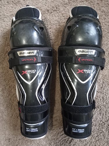 Used Bauer Vapor X800 lite Shin Pads