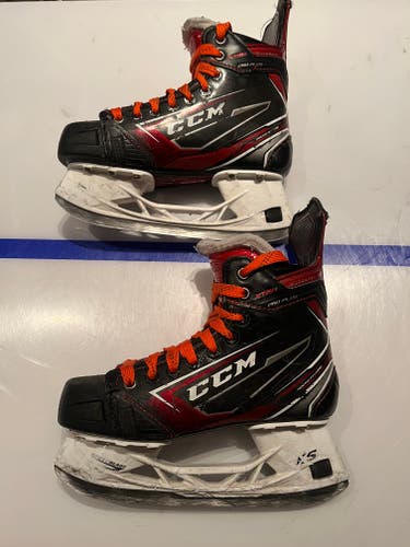 Junior Used CCM JetSpeed Xtra Pro Plus Hockey Skates Regular Width Size 4.5