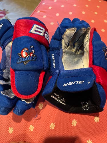 Bauer hockey gloves Gulls