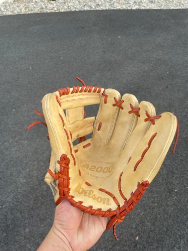 Infield 11.75" A2000 Baseball Glove