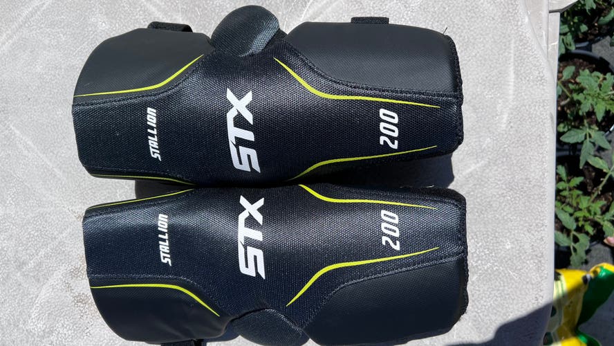 Used Youth STX Arm Pads
