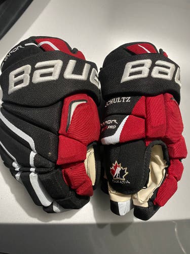 Team Canada Bauer APX2 Pro Gloves