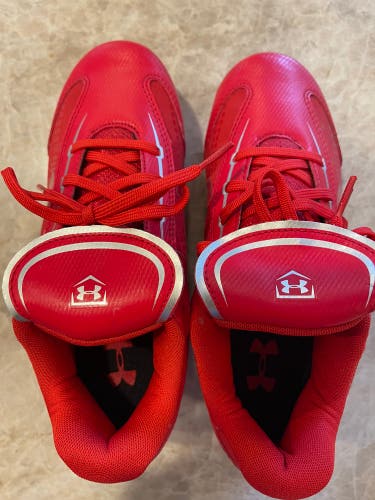 Red Kid's Size 5.0 (Women's 6.0) High Top