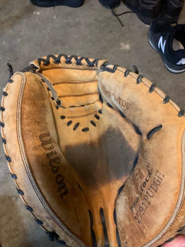 Catcher's 33" A2403 Baseball Glove