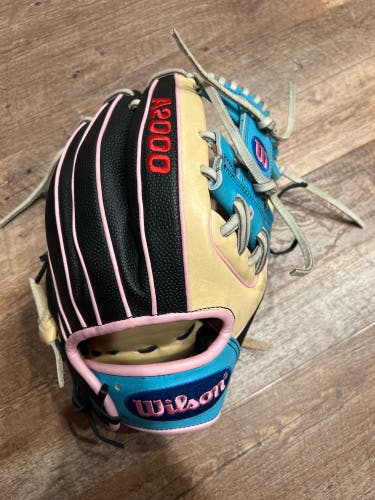 SEND OFFERS Infield 11.5" A2000 Baseball Glove