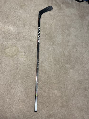 Bauer Vapor Hyperlite Hockey Stick