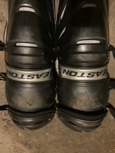 Used Easton M7 Catcher's Leg Guard