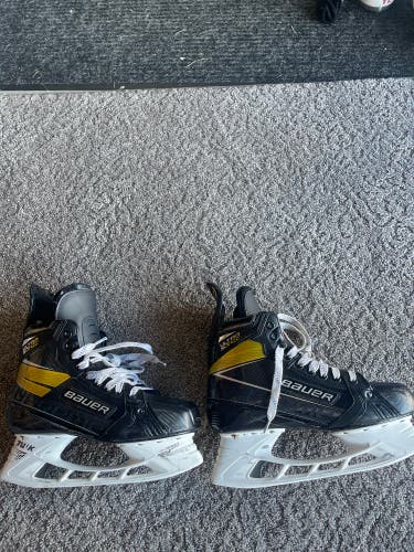 Used Bauer Size 8.5 Hockey Skates
