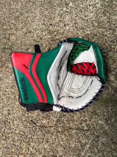 Used Reebok XLT28 Regular Goalie Glove