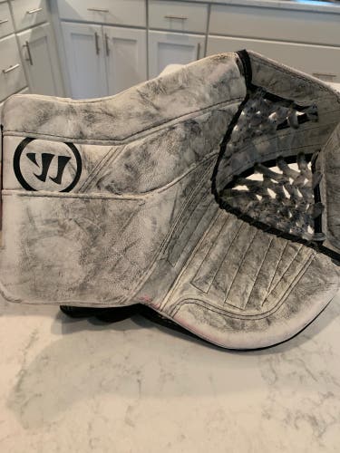 Warrior RG5 Jr. Goalie Glove