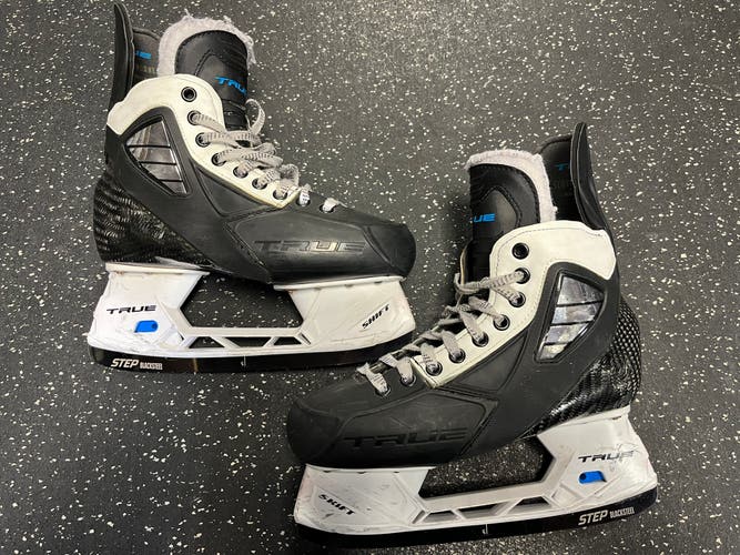 Used True Regular Width Pro Stock Size 7 Pro Custom Hockey Skates