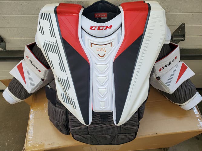 New Medium CCM Eflex 5 Pro Goalie Chest Protector