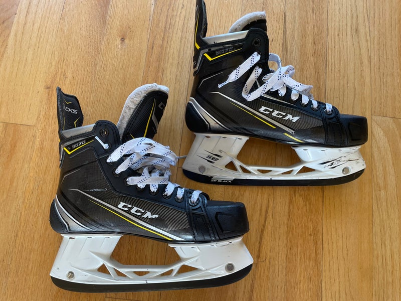 Used CCM Tacks 9070 Hockey Skates Size 7.5 + SB Black Steel