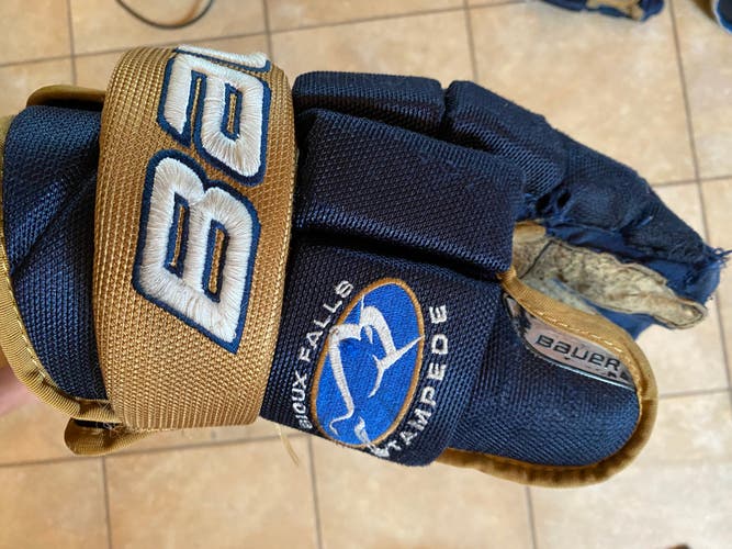 Used Bauer Pro Series Gloves 14"
