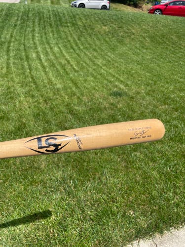 Louisville slugger Wood baseball bat