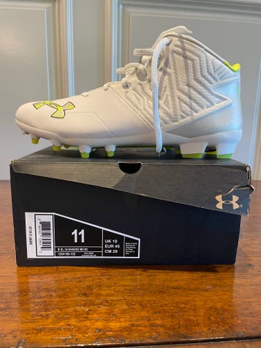 White Adult New Men's Size 11 (Women's 12) Under Armour Banshee Mid Cleats