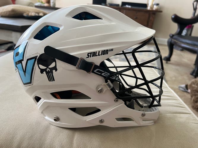 Player's STX Stallion 600 Helmet
