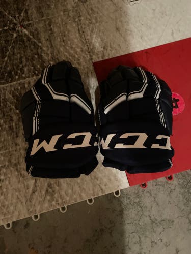 Used CCM 14" QLT270 Hockey Gloves