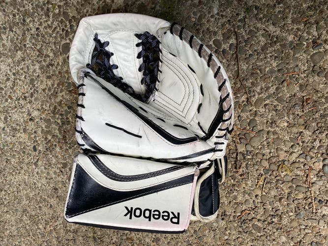 Used Regular Reebok XLT24 Goalie Glove