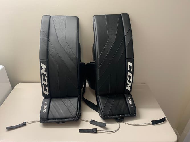 Used 31" CCM Axis 1.9 Goalie Leg Pads