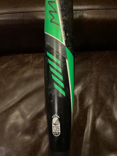 Used USSSA Certified 2016 Easton Composite Mako Bat (-10) 20 oz 30"