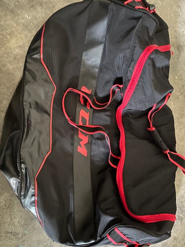 Senior Ccm hockey bag
