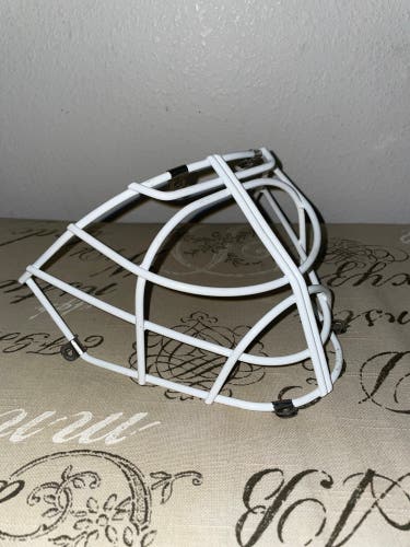 Cat eye hockey goalie cage