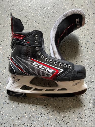 CCM JetSpeed FT2 Skates Size 8 Regular Brand New Bauer Holders