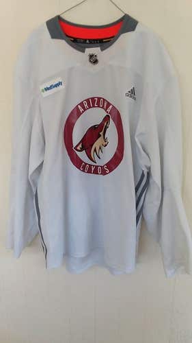 ARIZONA COYOTES worn white Adidas size 58 practice jersey with MED SUPPLY sponsor patch