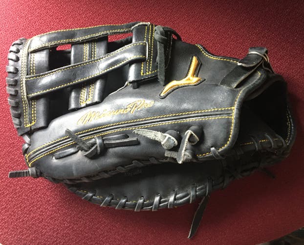 Used Left Hand Throw Mizuno First Base Pro Baseball Glove 12.5"