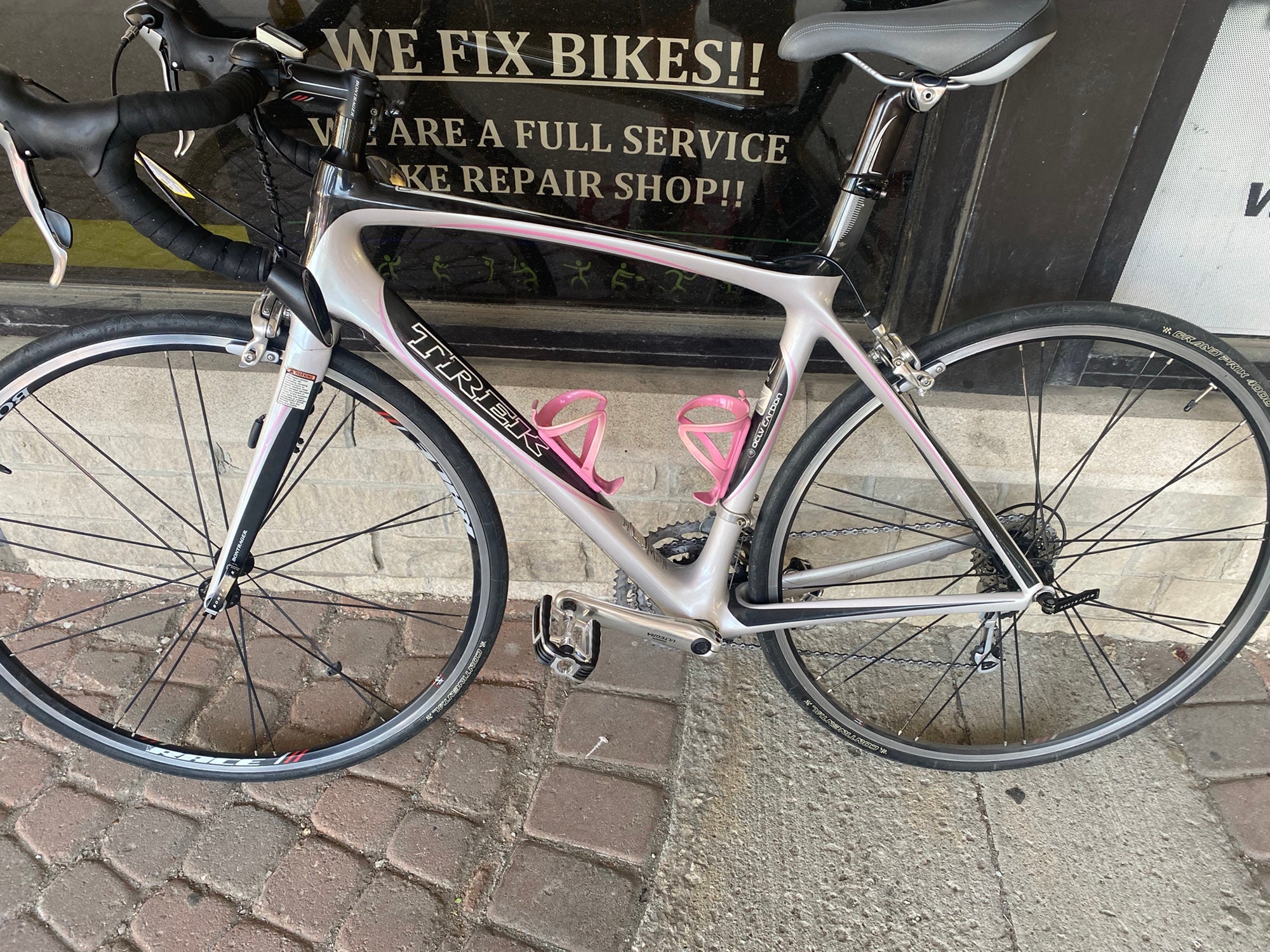 Women's Trek 54cm Madone 5.1 WSD Road 
