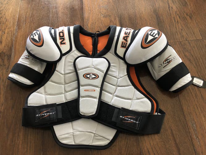 New Easton Shoulder Pads Synergy 300 Senior Large