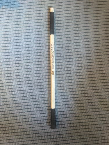 Like New STX Alliance 135 Shaft White