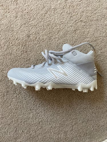 Gray Unisex Size 3.0 (Women's 4.0) New Balance