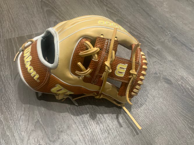 Wilson A2000 - 2021 Spin Control 11.5”