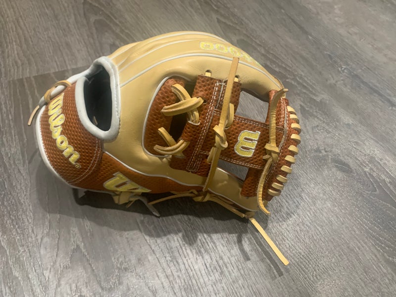 Wilson A2000 - 2021 Spin Control 11.5”