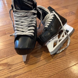 Junior Used Bauer Supreme S29 Hockey Goalie Skates Regular Width Size 5.5