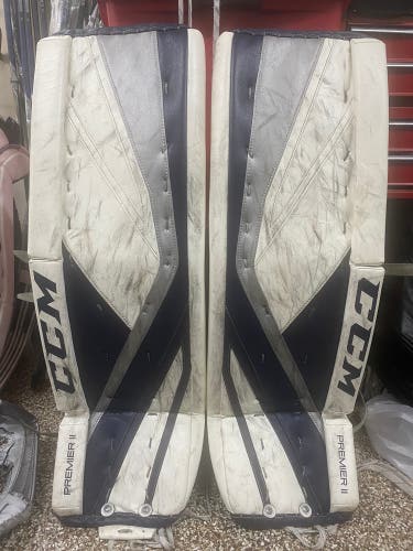 35" CCM Pro UNH NCAA Premier II Pro Goalie Leg Pads