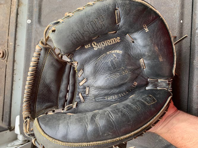 Mizuno MZ Supreme Professional Model 35 in. Catcher's Mitt