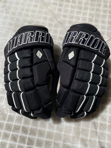 Retro Dynasty Warrior 15" Gloves