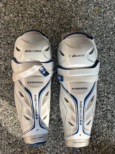 Bauer  Nexus N9000 Shin Pads